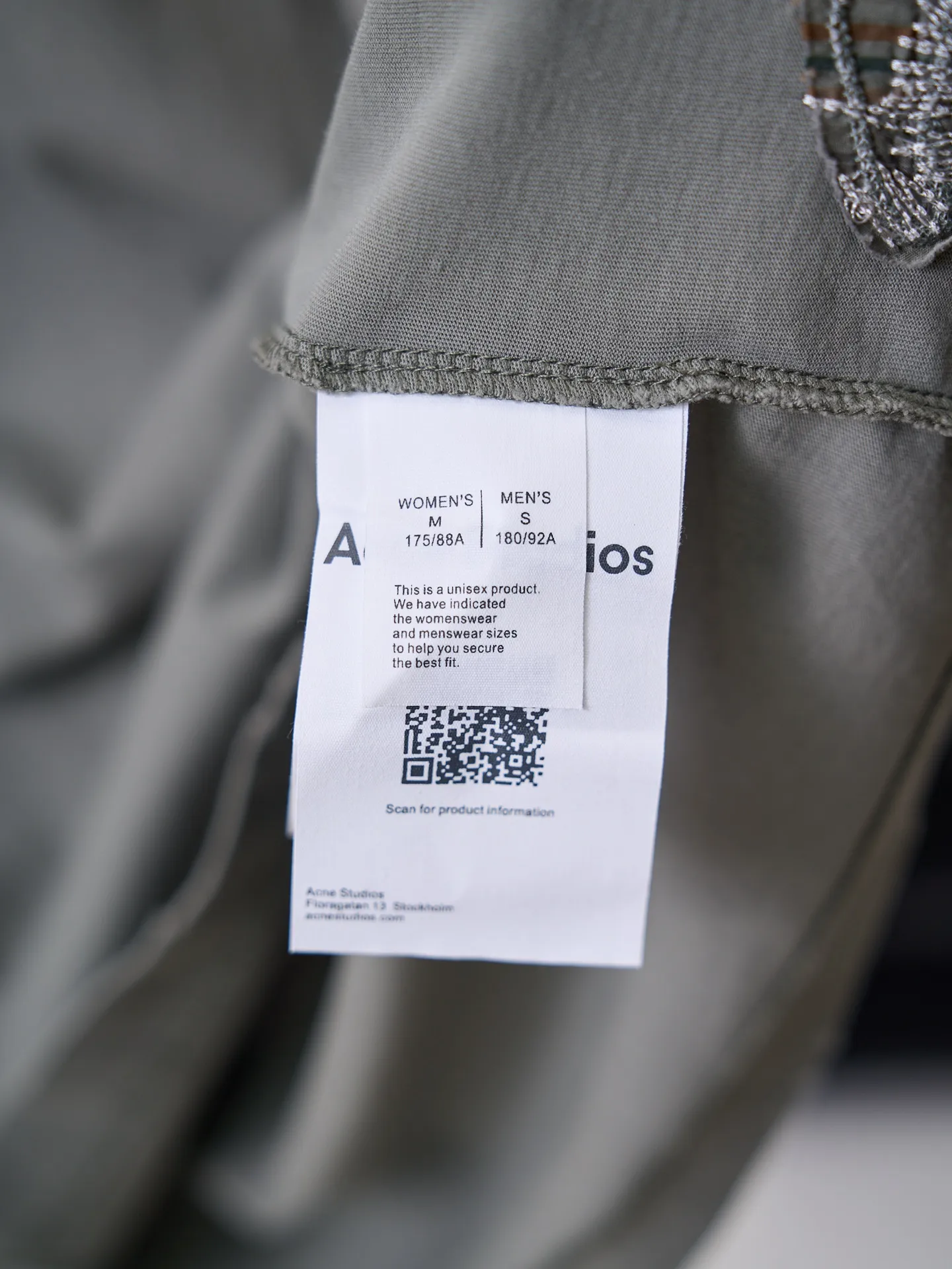 【 】Acne Studios T 【In Stock】XS S M L ：12 G ：32 G T ， ， Retro 。 ， 。 ， ， 。 12 ， ， 。 ， ， 、 。32 ， 。 。 ， 、 ， 。 ， 。 ， ， ， ， ，Wear-Resistant 。 Retro ： ， ， 、 ， 、 ， ， 。